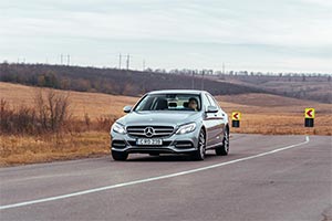 Cât costă o vizită majoră la service cu Mercedes C-Class W205 în Moldova, cu schimbul uleiului în cutia de viteze şi alte consumabile