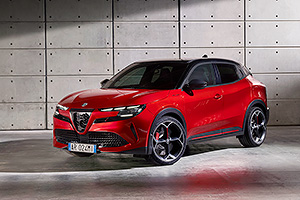 (VIDEO) Alfa Romeo a lansat noul Milano, un SUV cu linii clasice Alfa, care poate fi electric sau mild hybrid cu 3 cilindri