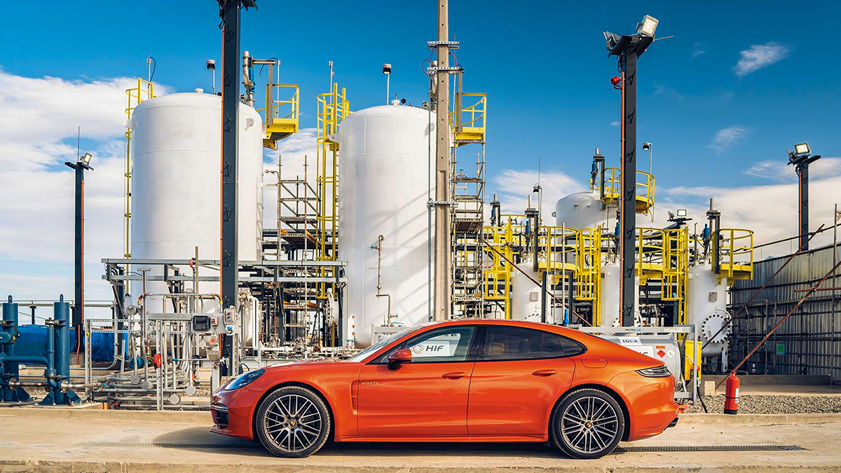Porsche lansează primele competiţii de motorsport în care maşinile vor folosi combustibili sintetici, produşi din energie eoliană la fabrica din Chile