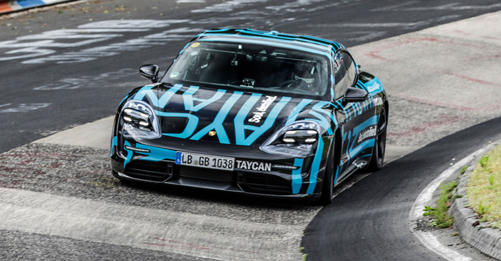 (VIDEO) Porsche Taycan devine cel mai rapid sedan electric de serie pe Nurburgring!