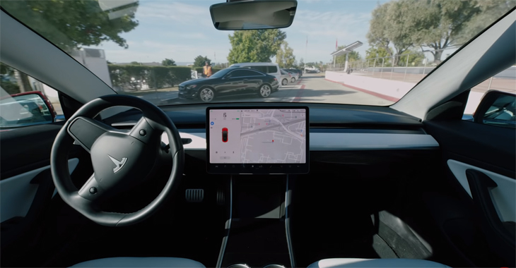 (VIDEO) Tesla a lansat Software Version 10.0 - cea mai amplă actualizare de soft pentru electromobilele sale