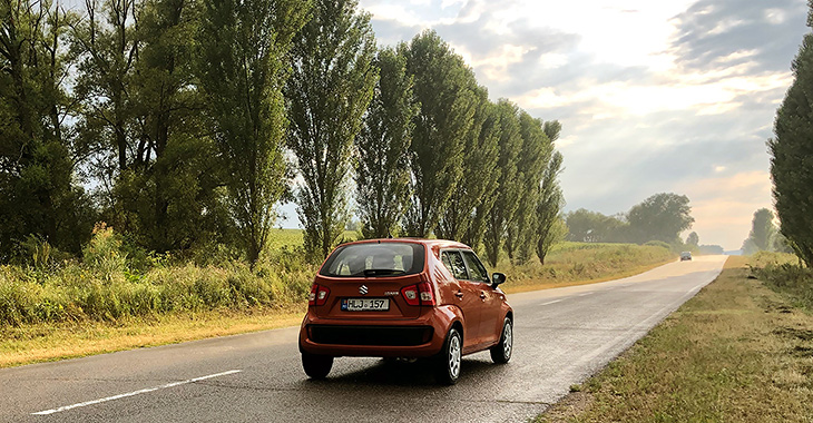 Automobilele redacţiei: Suzuki Ignis, pe cele mai rele drumuri ale Moldovei
