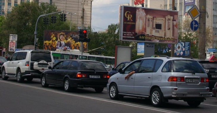 Moldova: asigurarea obligatorie RCA se scumpeşte cu circa 15% din 1 decembrie 2020