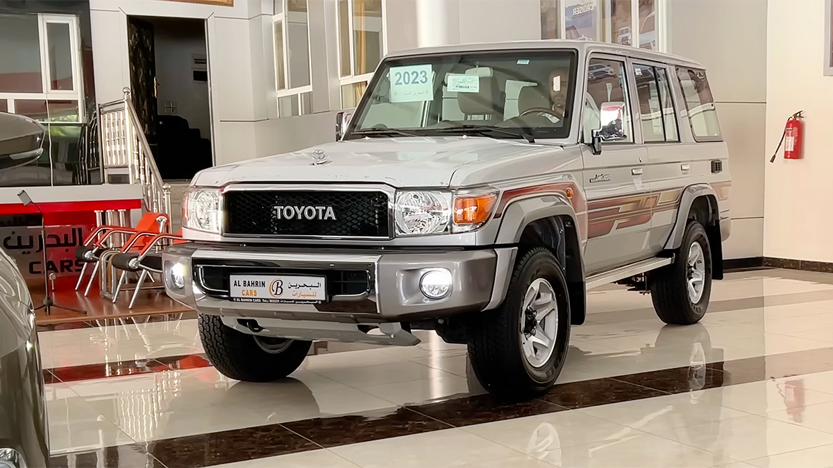 (VIDEO) Cum arată şi cum sună o Toyota Land Cruiser 70 clasică, produsă în 2023, care mai poate fi cumpărată în unele părţi ale lumii